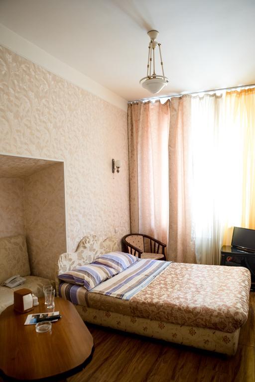 Hotel Mini Yerevan Luaran gambar