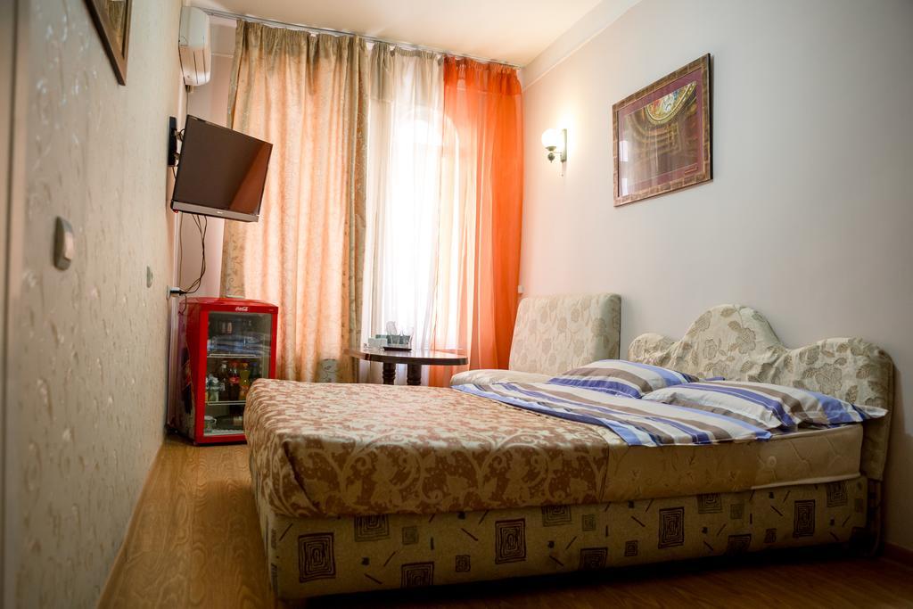 Hotel Mini Yerevan Luaran gambar